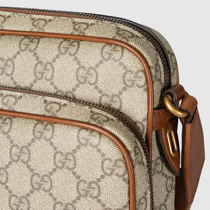 821160_FAED3_9786_006_078_0000_Light-GG-Emblem-medium-crossbody-bag.jpg